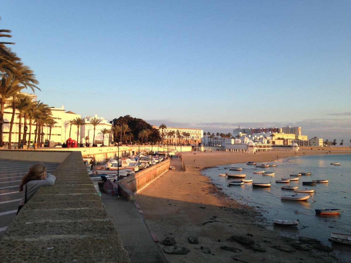 Dormir en Cádiz Exterior foto